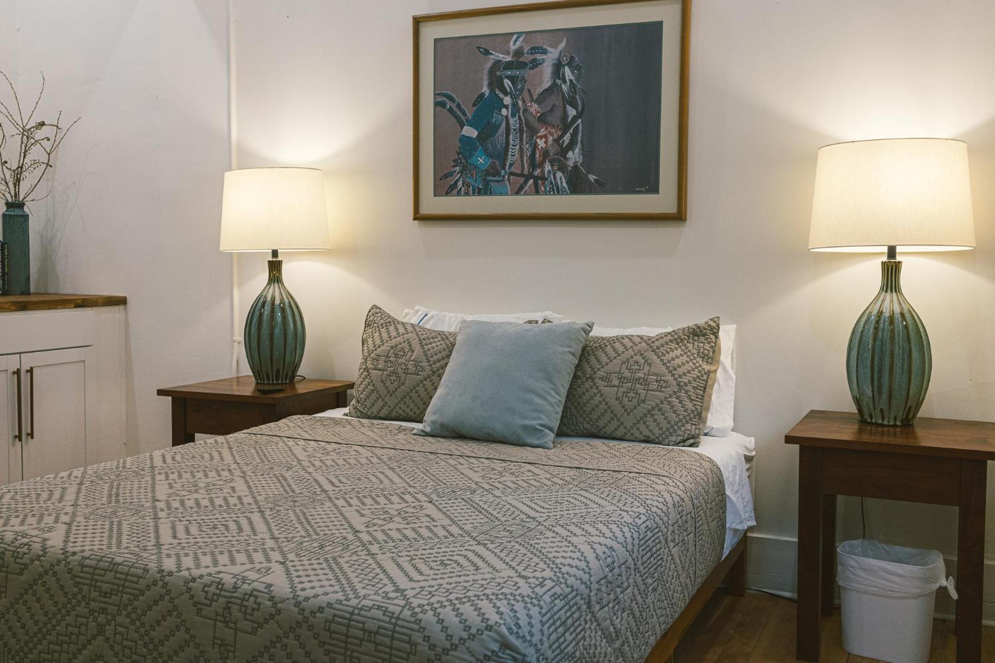 Warner Hotel Бисби Екстериор снимка