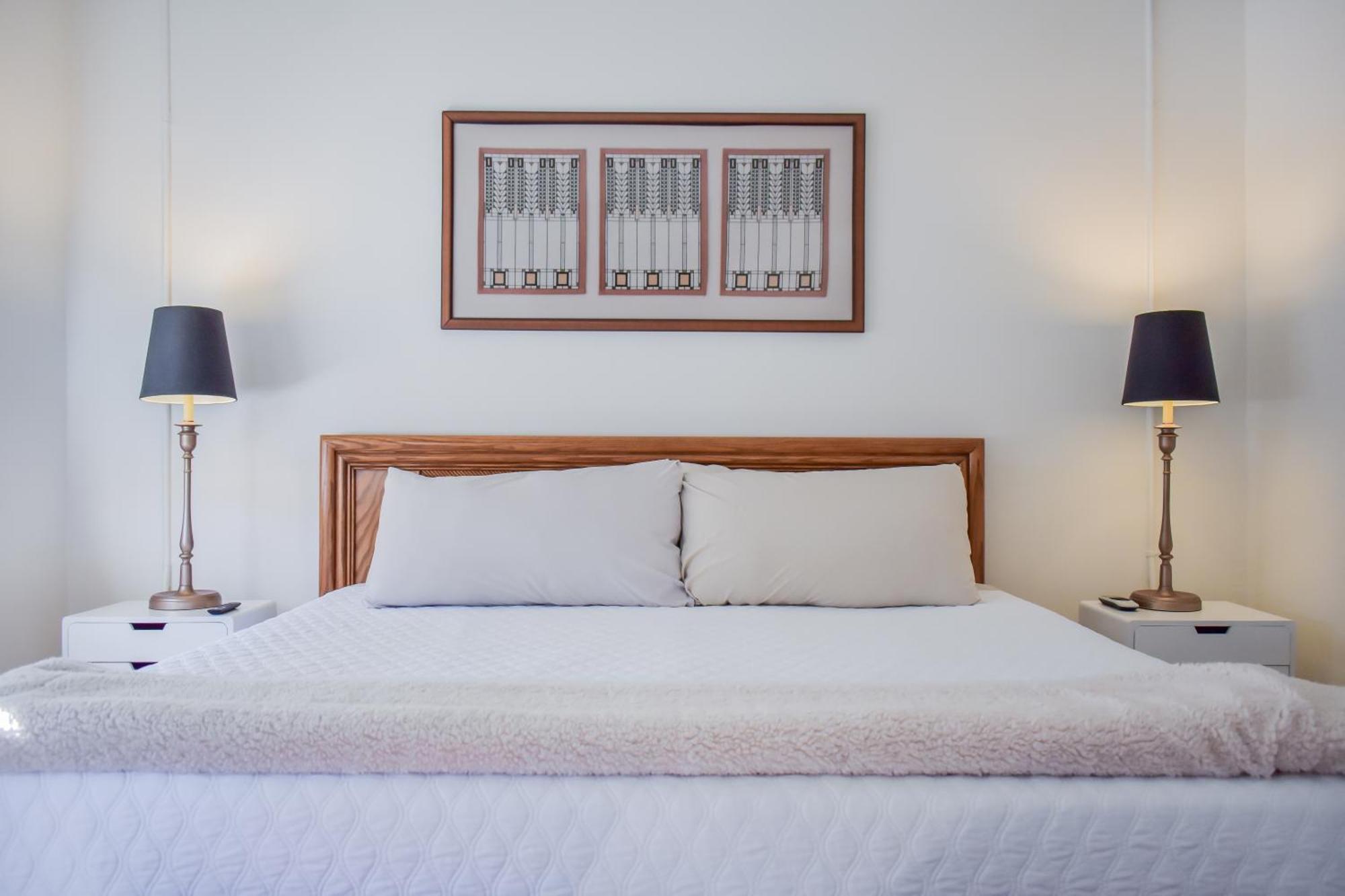 Warner Hotel Бисби Екстериор снимка